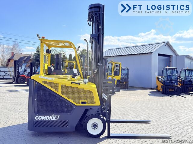 Carretilla retráctil de 4 vías Combilift CB4500 GAS TRIPLEX 6400 FORK POSITIONER