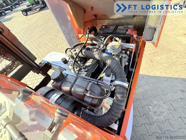 Carretilla retráctil de 4 vías Hubtex DQ45G DUPLEX 5000 FORK-POSITIONER CABIN