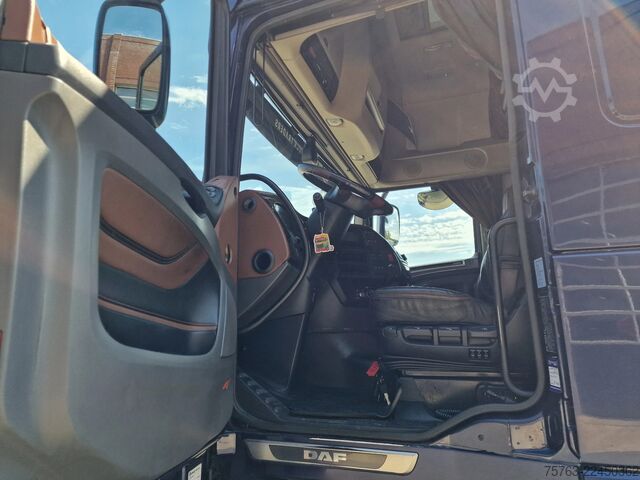 Šasija s vozačkom kabinom DAF XF 530 6X2 - steel / air - steering axle - WB 4...