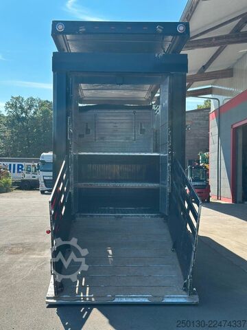Trailer angkut kuda Finkl FINKL VTA24 3.Stock KombiLiner Liftachse Hubdach