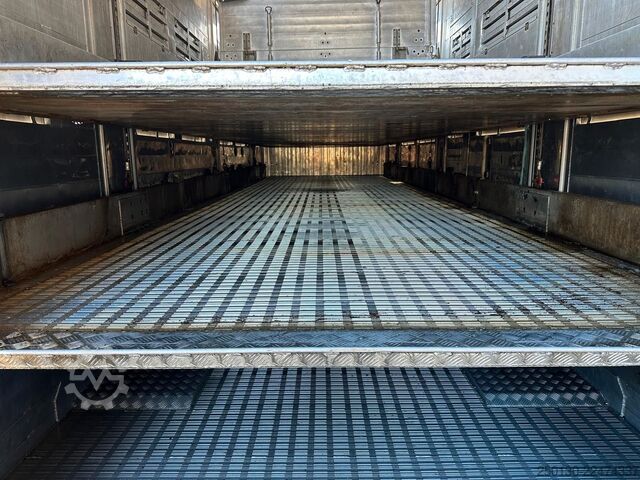 Trailer angkut kuda Finkl FINKL VTA24 3.Stock KombiLiner Liftachse Hubdach