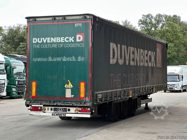 Trailer semi terbuka dengan terpal SCHMITZ CARGOBULL SCB*S3T MegaTrailer Curtainsider Edscha