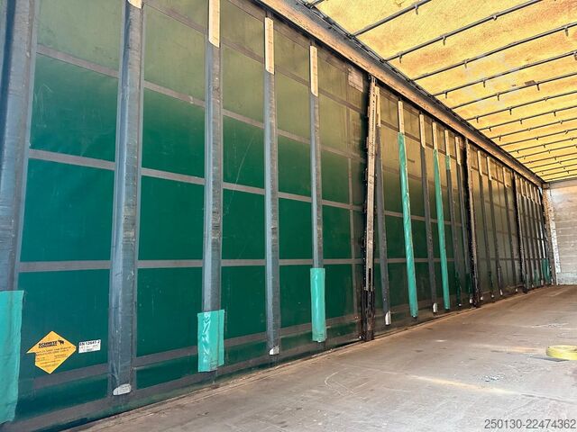 Trailer semi terbuka dengan terpal SCHMITZ CARGOBULL SCB*S3T MegaTrailer Curtainsider Edscha