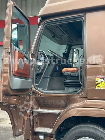 Camion pentru transport bovine VOLVO FH 400 6x2 LL ROLOEFSEN Aufbau *verunfallt*