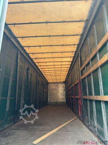 Semiremorcă deschisă cu prelată SCHMITZ CARGOBULL SCB*S3T MegaTrailer Curtainsider Edscha