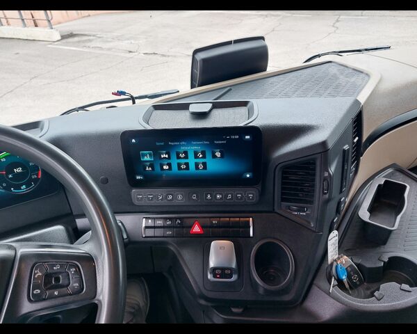 Bodi tukar dengan struktur kotak MERCEDES-BENZ Actros 5 distribuzione 25 6x2 - Actros 5 distribuzione 2545 L 6x2