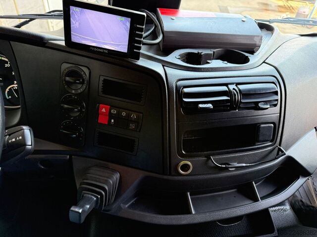 Truk berpendingin MERCEDES-BENZ ATEGO 1524 L Kühlkoffer 7,30 m LBW 1,5 T*ATP