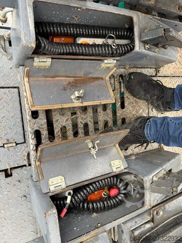 Asfaltna finišer na kotačima Vögele Super 1203 Radfertiger