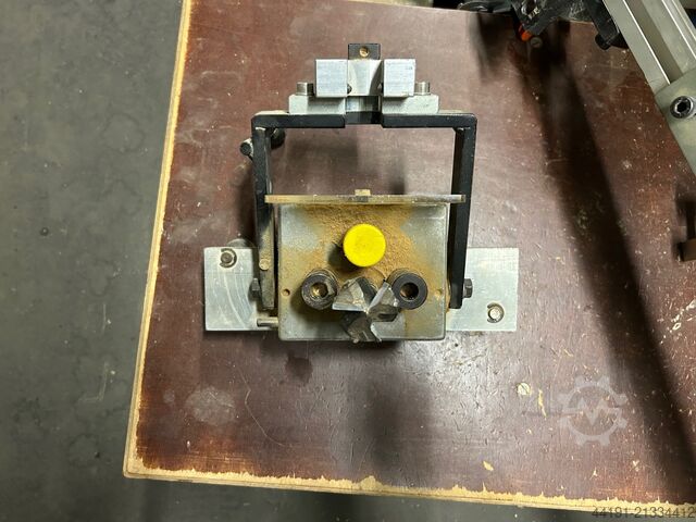 Vŕtacie a zatláčacie zariadenie na pohárikové závesy Ganne 192 Ganne 192