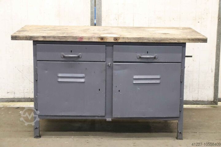 Верстак unbekannt 1500/800/H840 mm