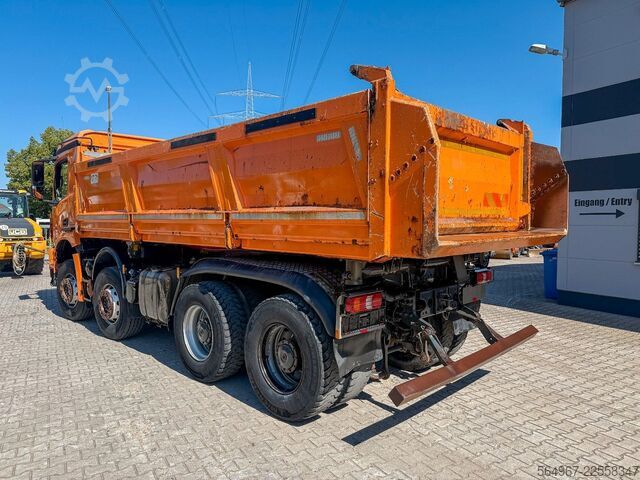 Tresidig tippbil MERCEDES-BENZ Arocs 3243 3.S.K Motorschaden