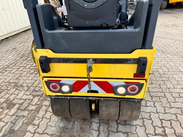 싱글 드럼 롤러 BOMAG BW100AC-5 Kombiwalze / 2019 BJ / 2.400 KG