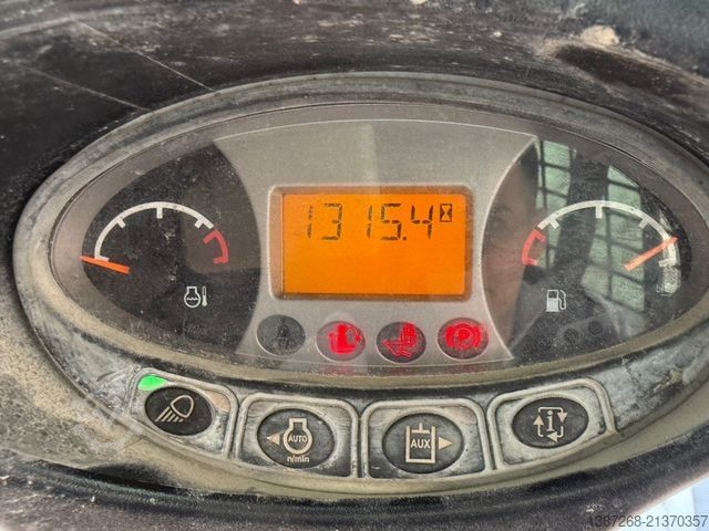 Utovarivač na točkovima BOBCAT S450 / 2016 BJ / 1.315 H