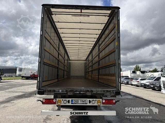 Відкритий напівпричіп з тентом Schmitz Cargobull Curtainsider Standard