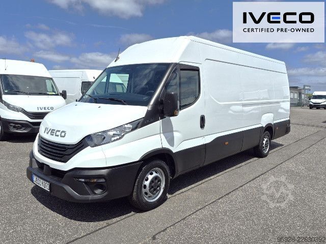 Slēgtais furgons IVECO 35S16 V
