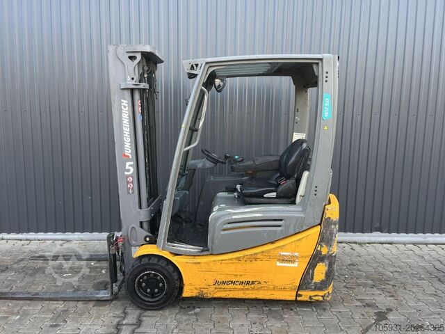 Elektrisk trehjulsgaffeltruck Jungheinrich EFG218k