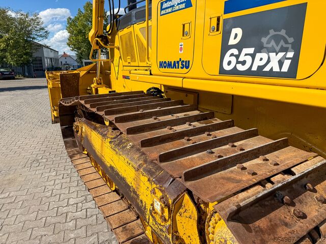 Planierraupe Komatsu D65PXI-18 mit Heckaufreißer GPS