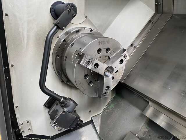 Centrul de strunjire-frezare CNC DOOSAN Puma 4100XLMC mit Lünette