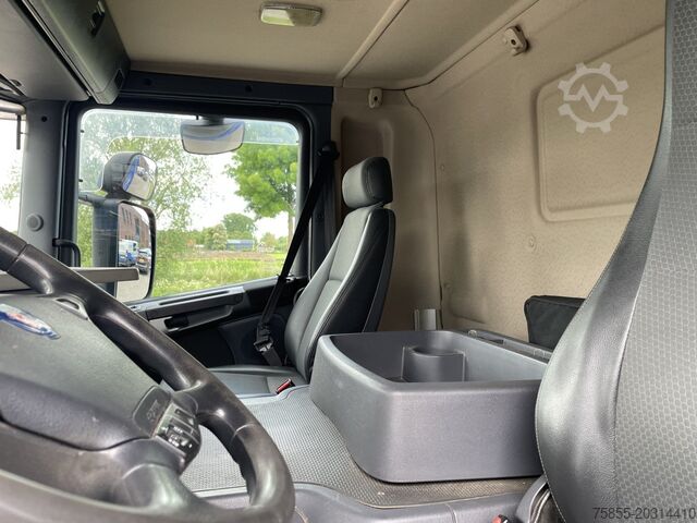 Transport refrigerat/congelat Scania P 230 B 4X2 Carrier Supra 950 / Automatic / 2 C...