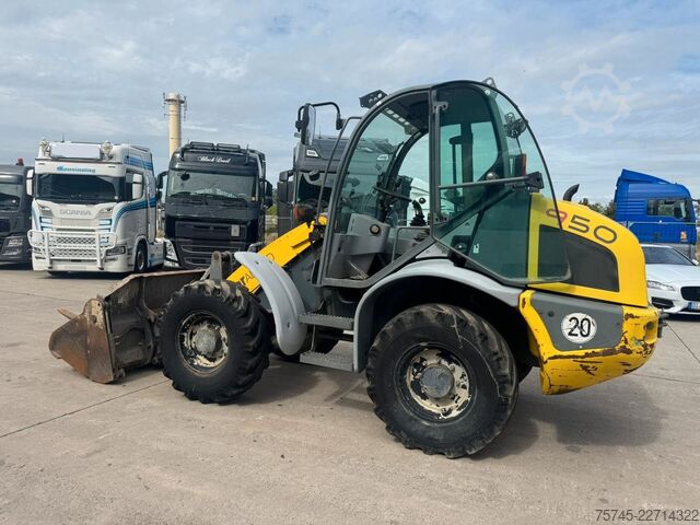 لودر چرخ‌دار KRAMER KRAMER ALLRAD 950 * DEUTZ MOTOR * LADEGABEL *
