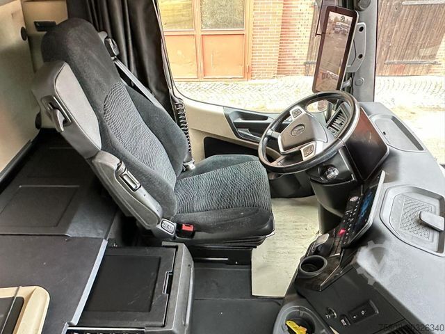 หัวลากมาตรฐาน MERCEDES-BENZ Actros 1851 GigaSpace 2Tanks Retarder