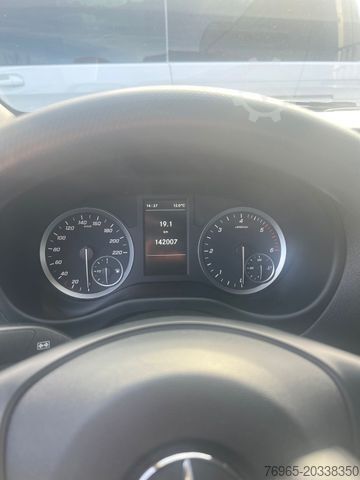 Furgoneta MERCEDES-BENZ Vito 110 CDI 6G KLIMA TEMPOMAT 3-SITZER SCHRÄNKE