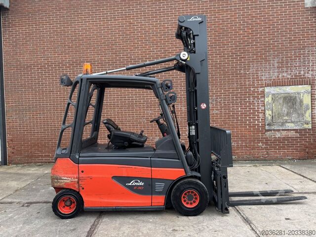 מלגזה 4 גלגלים חשמלית Linde E30L-01
