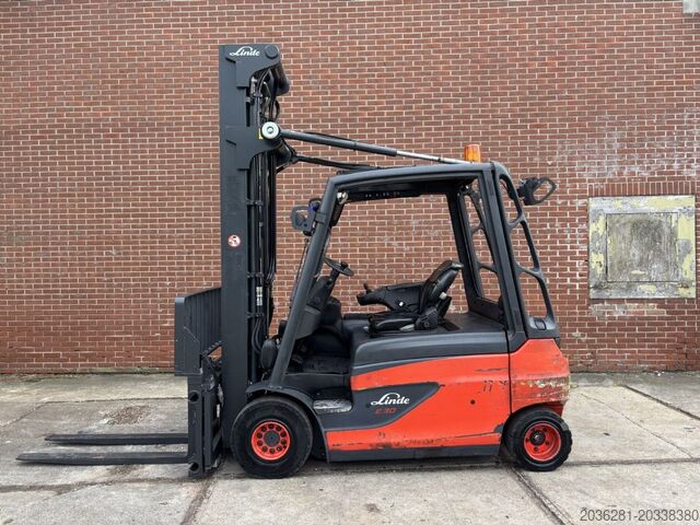 מלגזה 4 גלגלים חשמלית Linde E30L-01