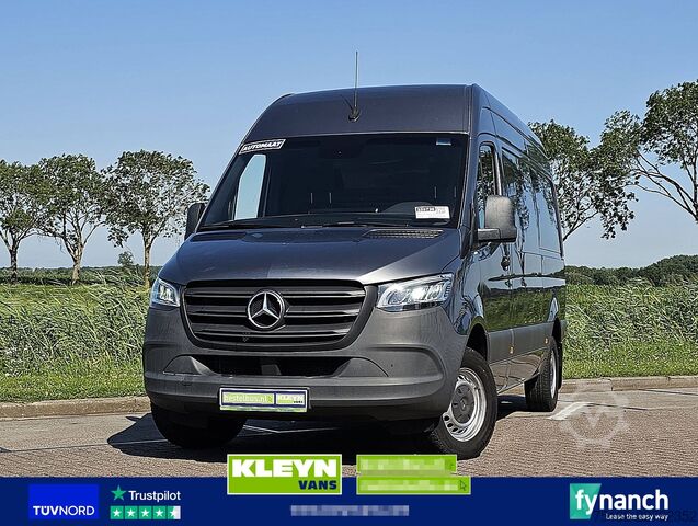 High-roof van MERCEDES-BENZ SPRINTER 317 L2H2 LED Navi Autom.