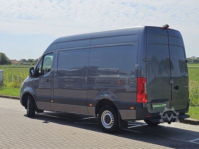 High-roof van MERCEDES-BENZ SPRINTER 317 L2H2 LED Navi Autom.