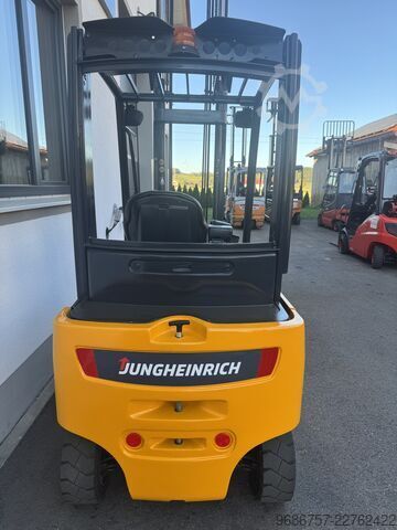 Heftruck Jungheinrich EFG320