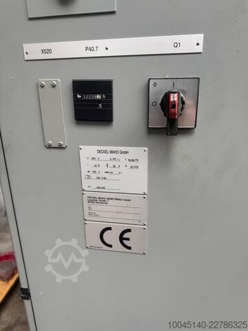 Pusat pemesinan menegak DECKEL MAHO DMC 63 V