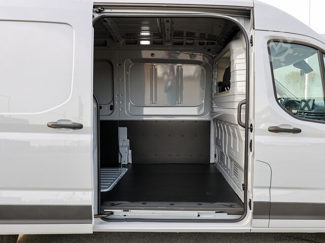 Furgão de teto alto Maxus DELIVER 9