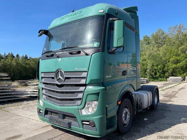 Njësia standarde e traktorit Mercedes-Benz Actros 1845