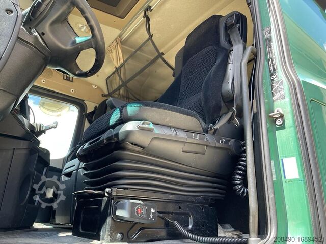 Njësia standarde e traktorit Mercedes-Benz Actros 1845