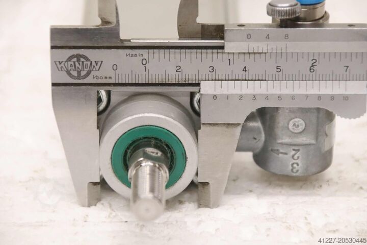 Cilindru pneumatic Festo DZH-32-100 PPV-A  Hub 100 mm