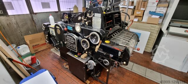 Офсетная печатная машина 