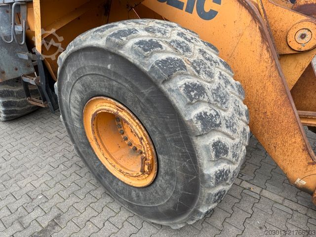 Ładowarka kołowa Case CASE 921C Radlader 25,5 Ton *Schaufel 4.1 m³