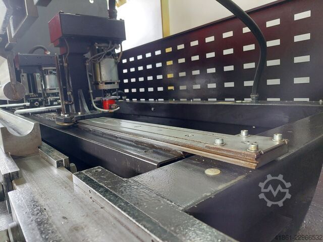 Prensa dobradeira CNC hidráulica AMADA ITPS 100-30