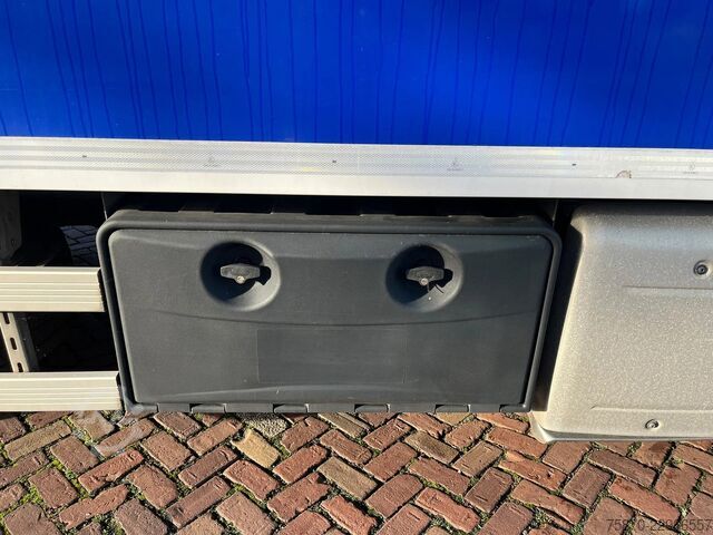Walizka DAF CF 370 FA LUCHTVERING BEIDE ASSEN