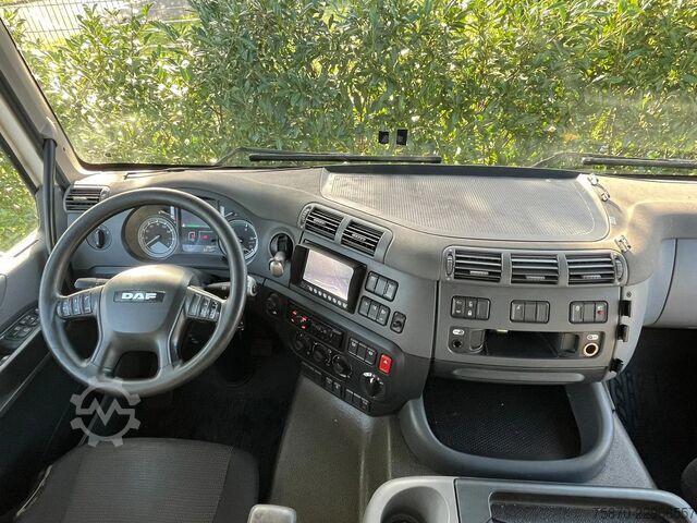 Walizka DAF CF 370 FA LUCHTVERING BEIDE ASSEN