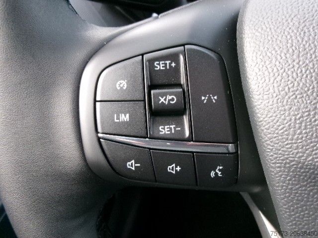 Panelová dodávka FORD Transit Courier Trend DoKa 1.5L WiPa GRA Kam