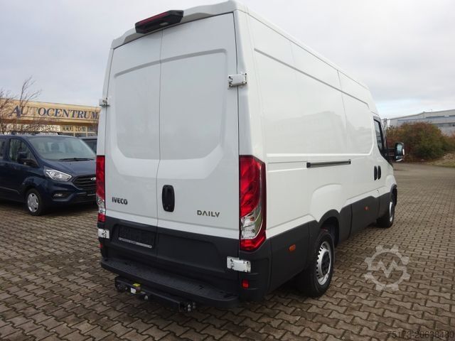 Фургон с высокой крышей IVECO Daily Kasten 35 S 16A8 V AHK Kamera