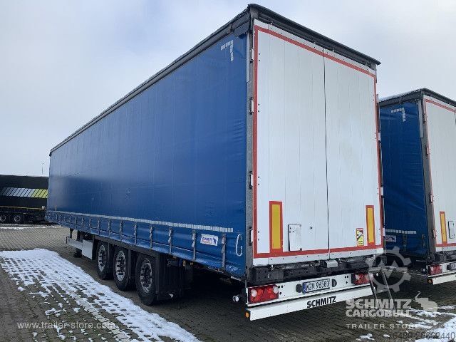 Semi-reboque aberto com lona Schmitz Cargobull Schiebeplane Mega