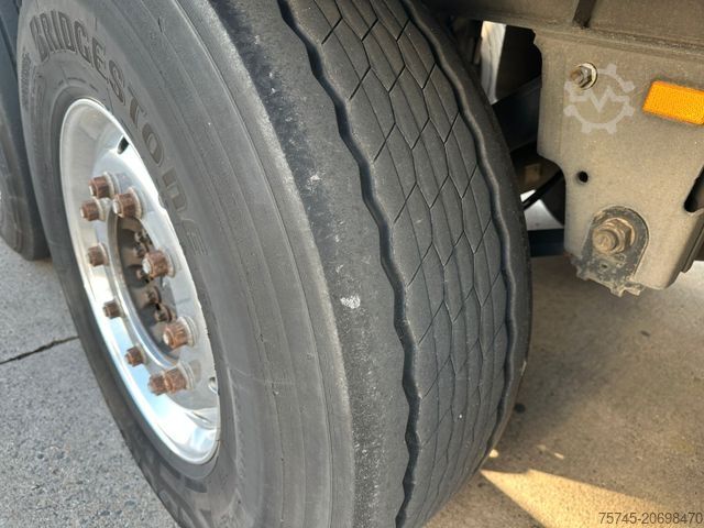 Poluprikolica hladnjača SCHMITZ CARGOBULL SKO 24L * DOPPELSTOCK * LIFT * NUR 4.740H * ALU*