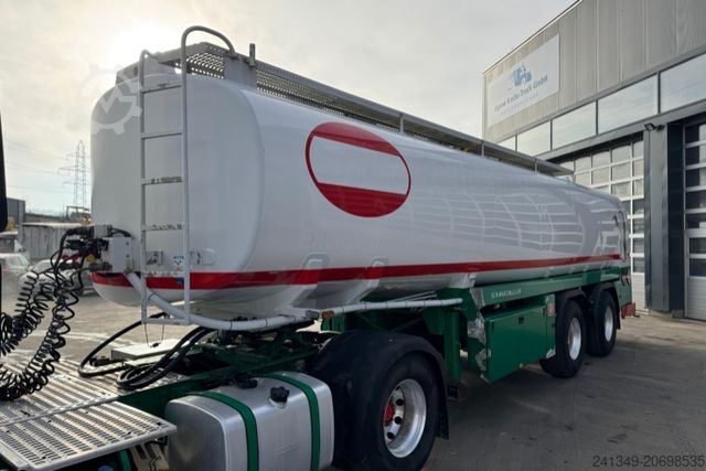 Puspiekabes cisterna SCHWARZMÜLLER Tank 32'770L 3 Kammern