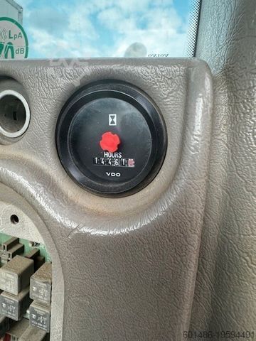 Riteņu iekrāvējs VOLVO L180 G