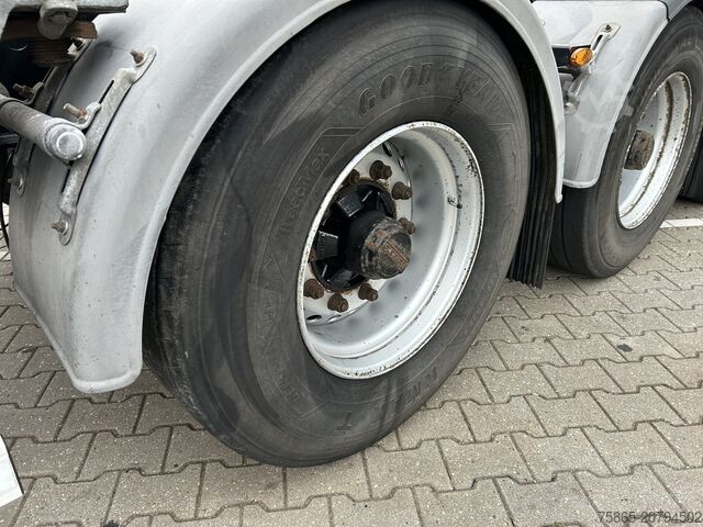 Transportasi kontainer Renders Euro 800 / Container 20 - 30 - 40 - 45 ft / Dru...