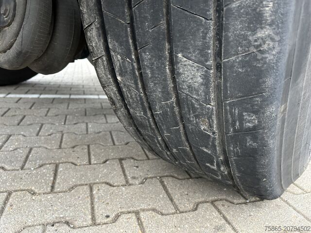 Transportasi kontainer Renders Euro 800 / Container 20 - 30 - 40 - 45 ft / Dru...