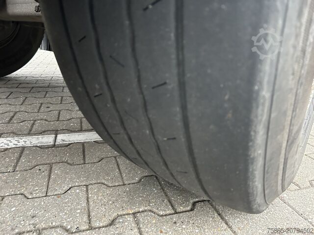 Transportasi kontainer Renders Euro 800 / Container 20 - 30 - 40 - 45 ft / Dru...